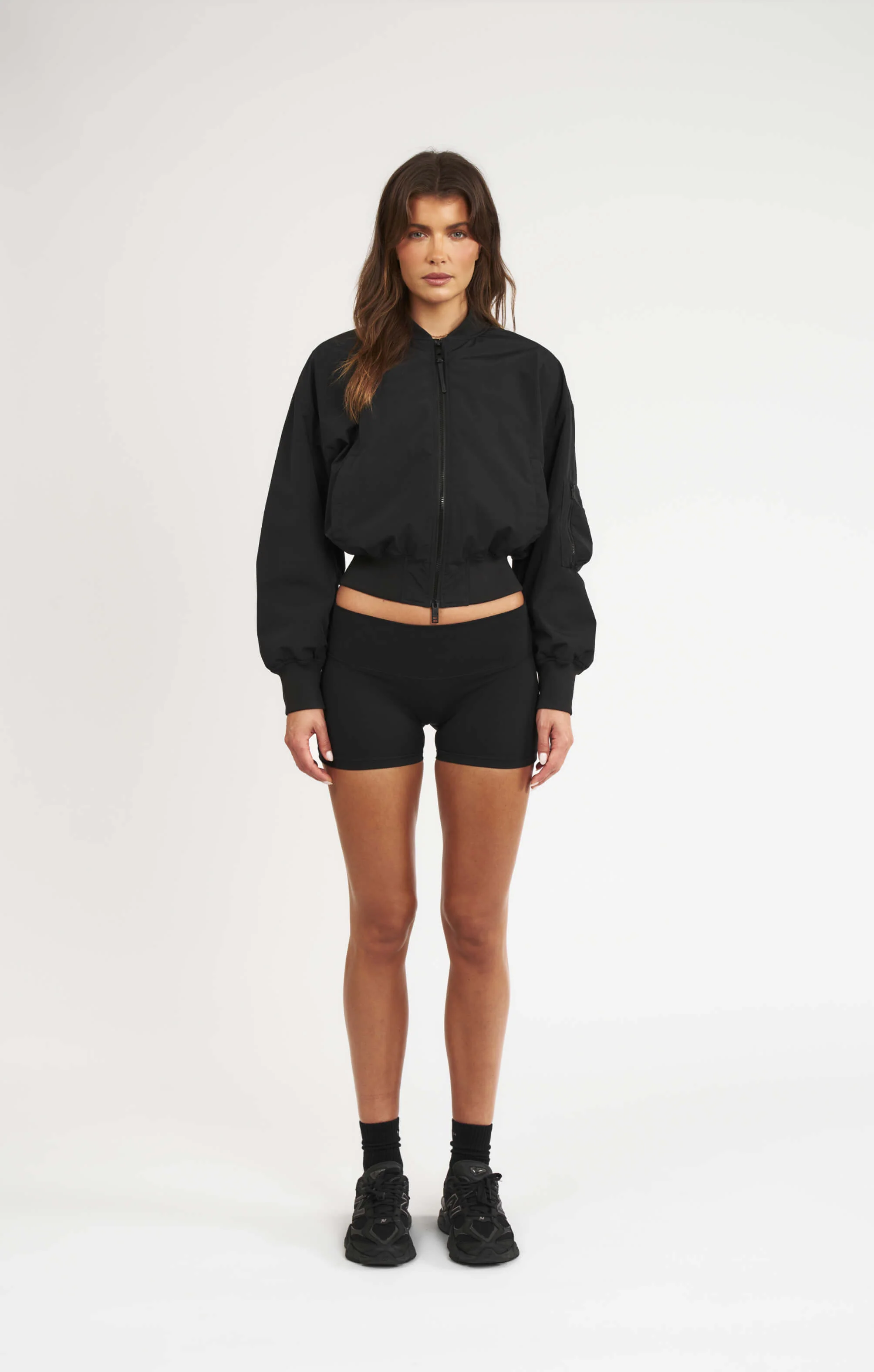 THE CLASSIC BOMBER JACKET - BLACK - Image 3