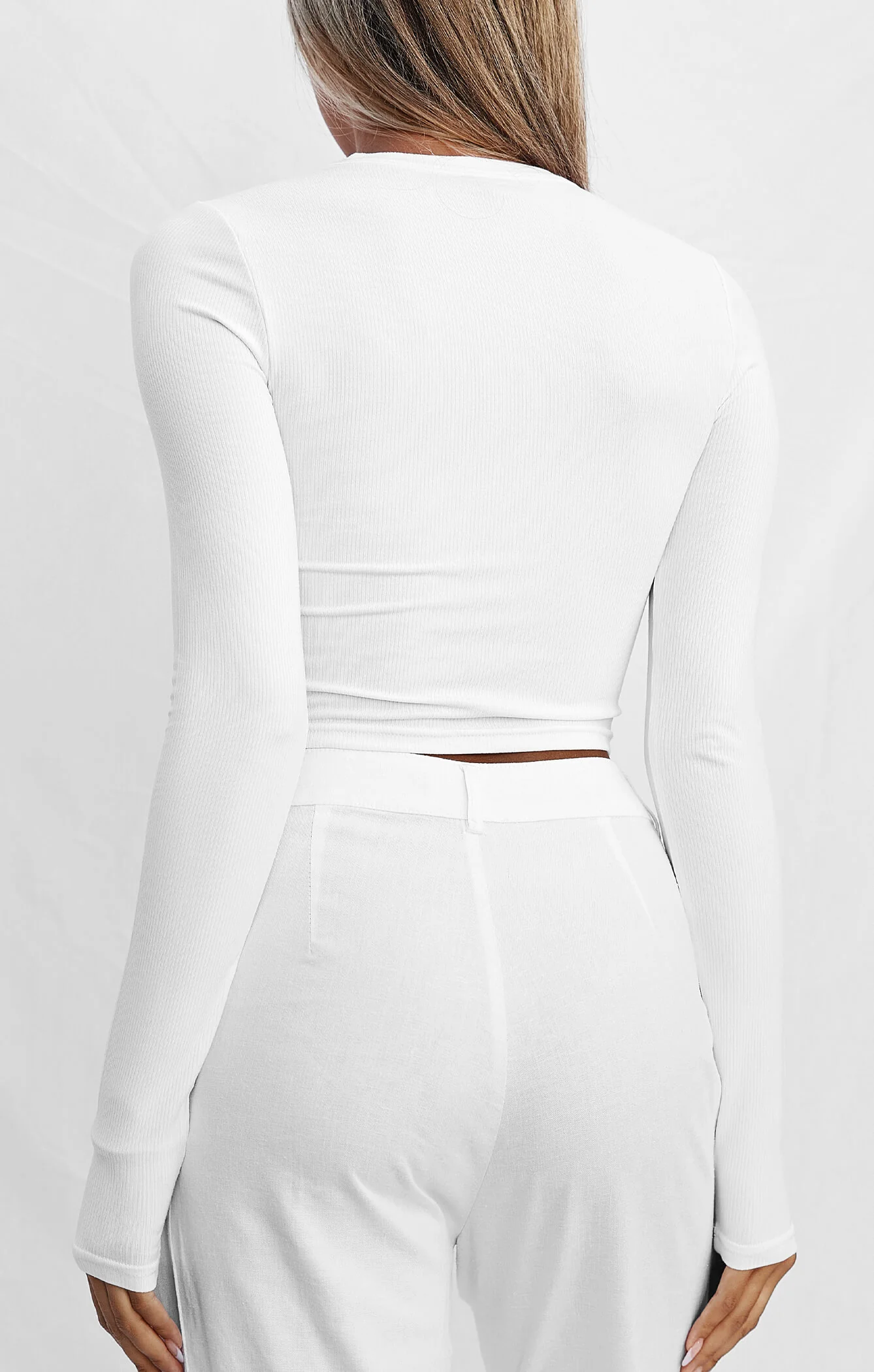THE LUXE RIB LONG SLEEVE CROP - WHITE - Image 4